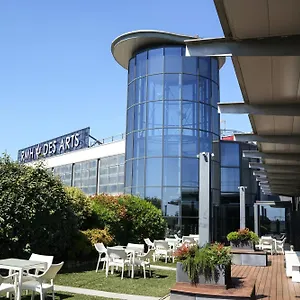 Rmh Des Arts 4*, Modena Itália